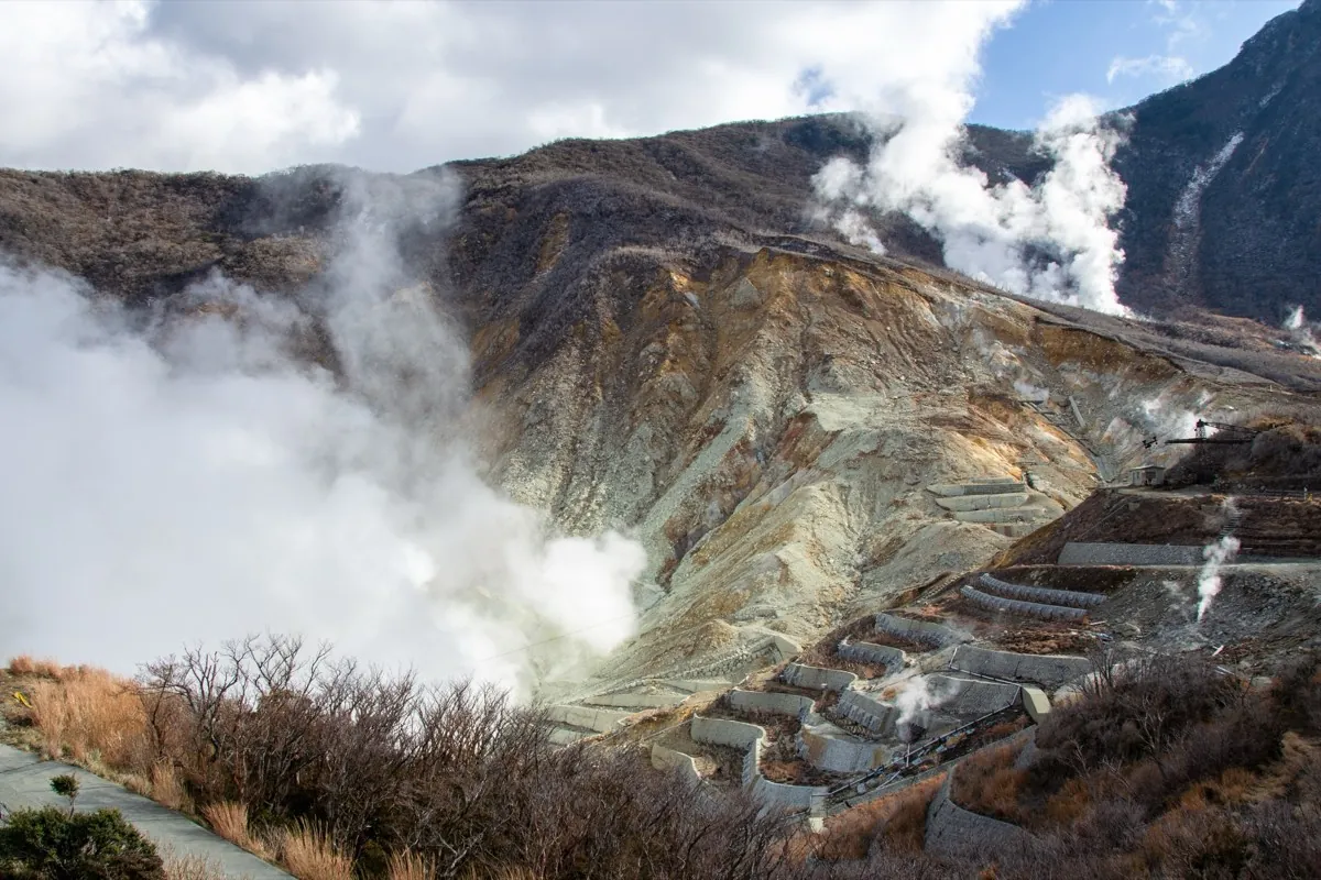 Sulphur fumaroles in the Owakudani volcanic valley, Hakone